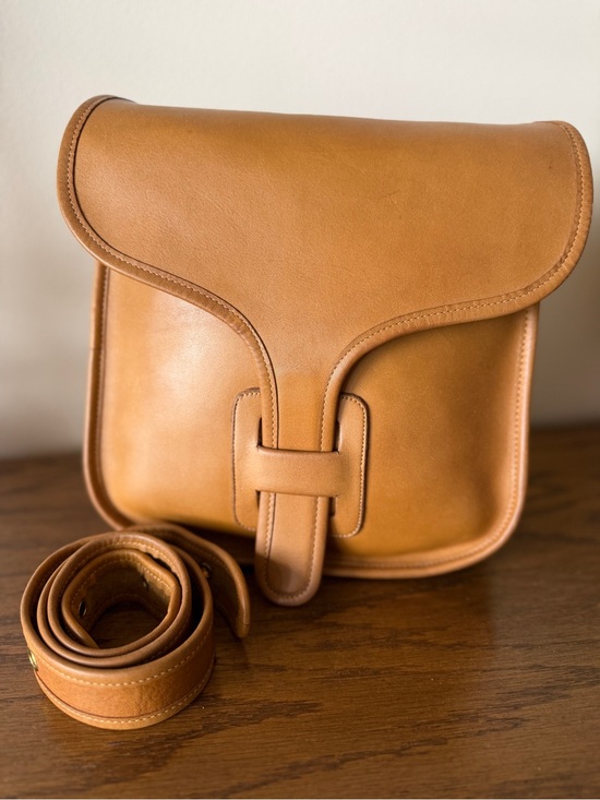 Coach Handbags - Vintage Coach Large Courier Bag in Saddle Made in NYC- pre registration